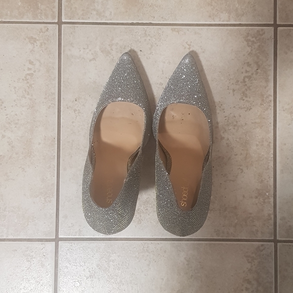 EXCLUSIVE Erilyn stiletto pump - Picture 2 of 4